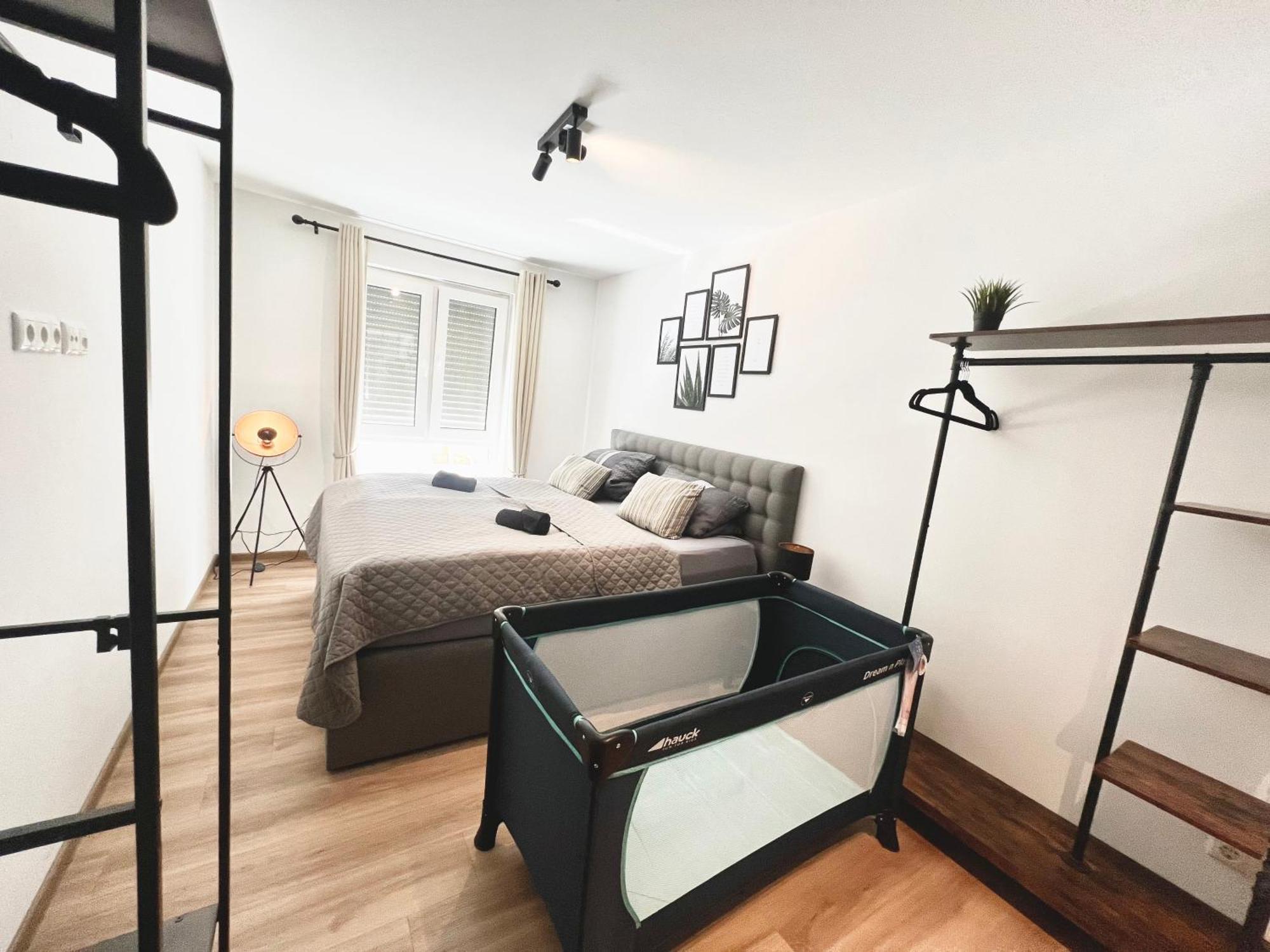Tomsflat Braunschweig - 3 Rooms, Kitchen, Workspace, Highspeed Wifi, Washer & Dryer, Balcony Exteriör bild